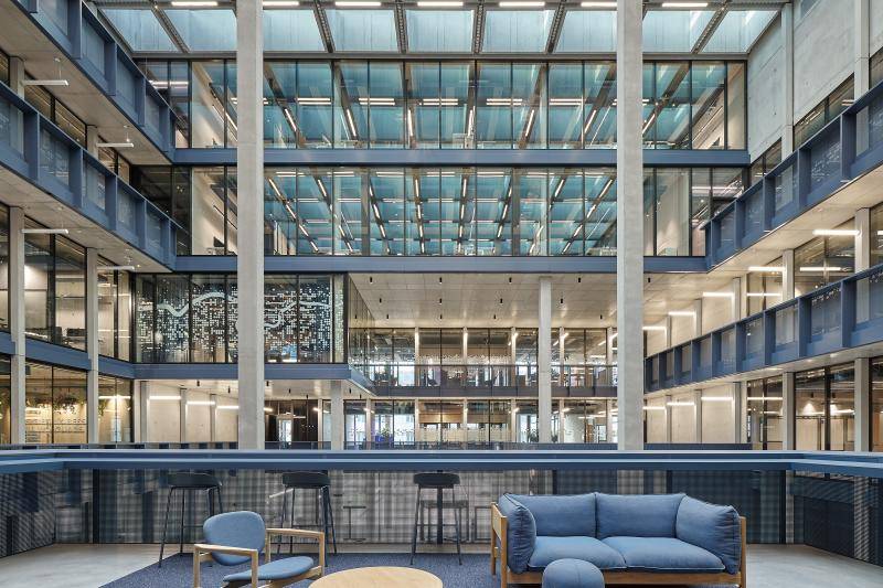 © Zooey Braun © Zooey Braun