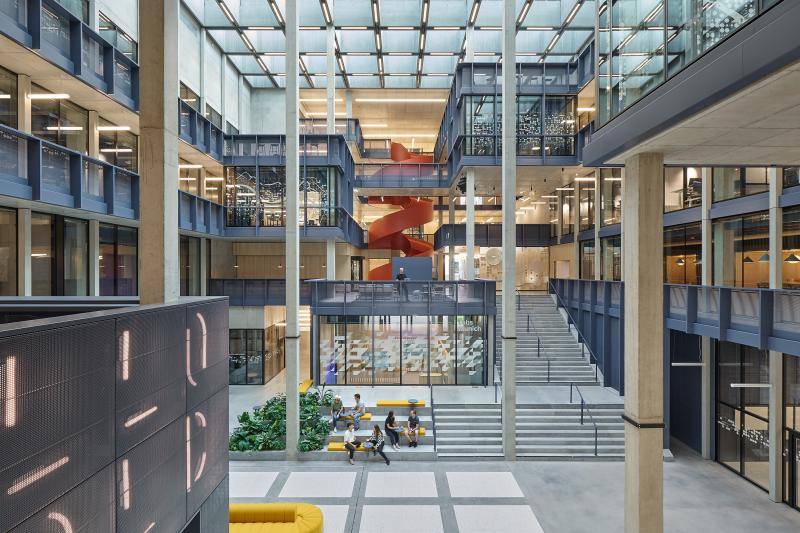 © Zooey Braun © Zooey Braun