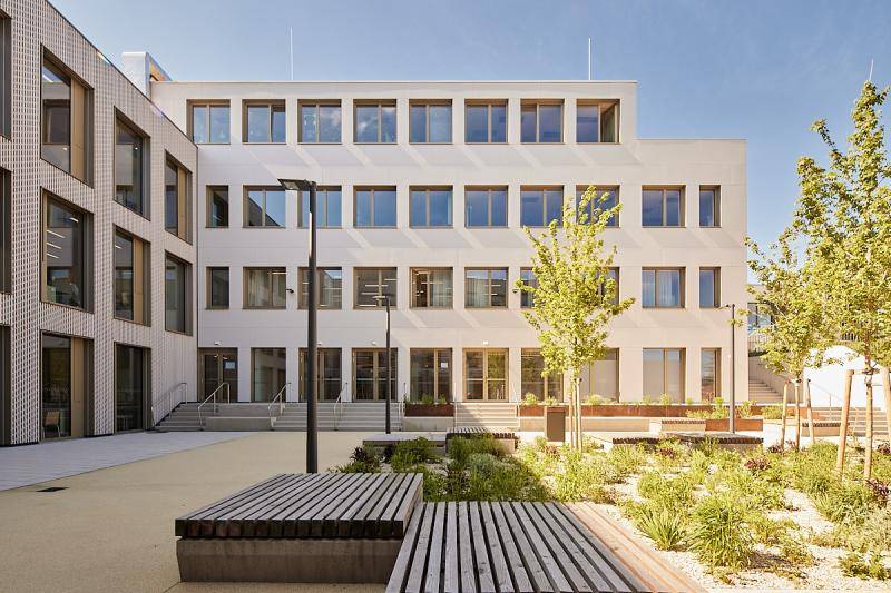 @EMILBLAU/Martin Geyer @EMILBLAU/Martin Geyer