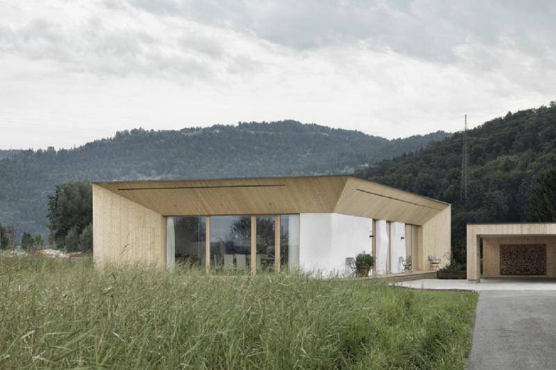 Straw house Bechter